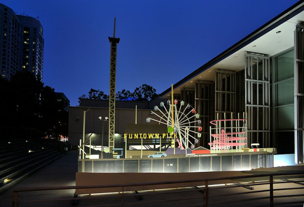 Fun Town Pier: architecture of a city